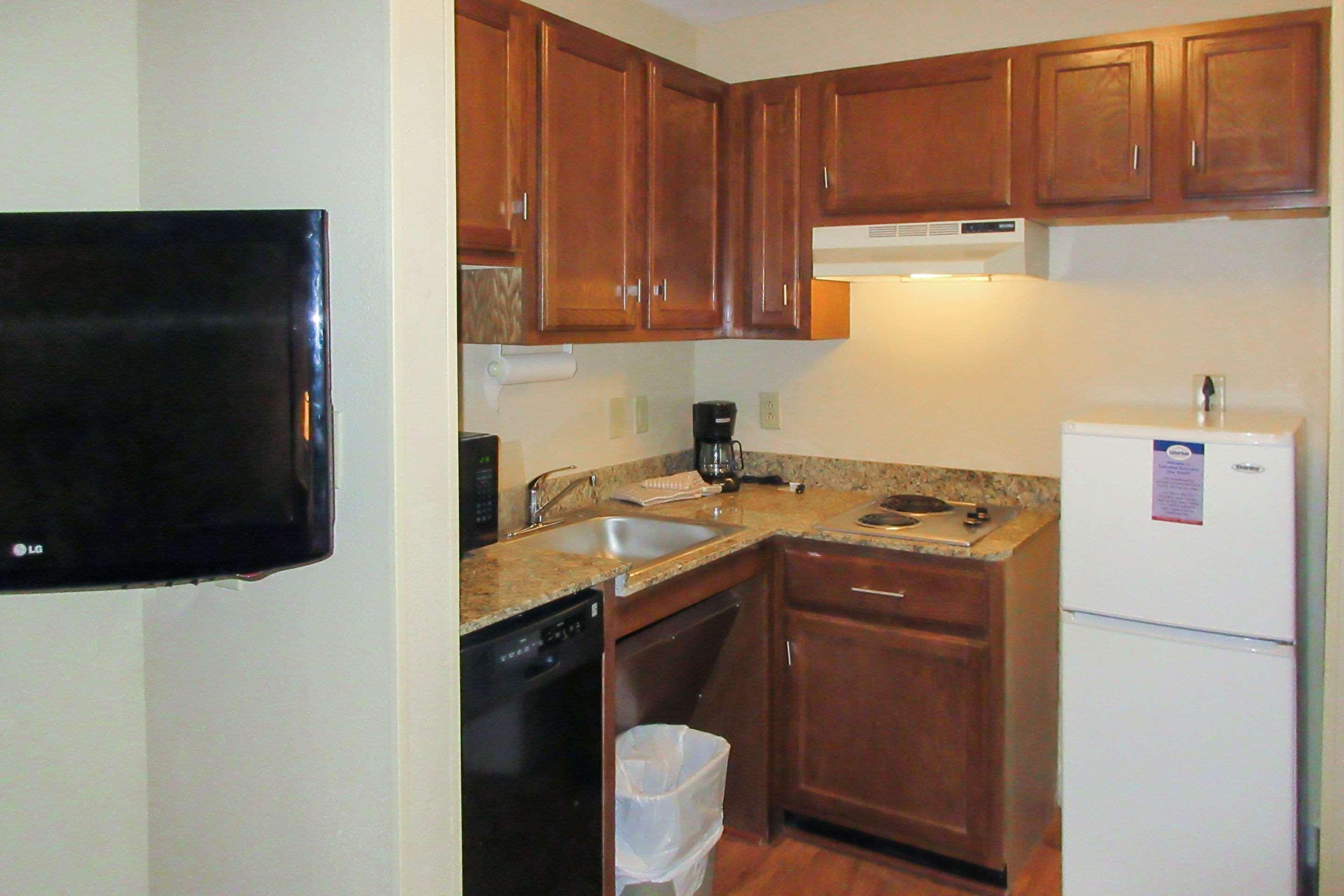 Suburban Extended Stay Hotel Greenville Haywood Mall Екстериор снимка